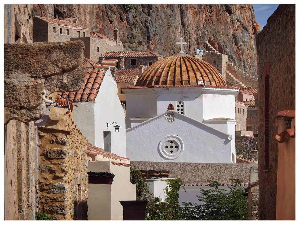 The dome of the “Church of Elkomenos Christos”.