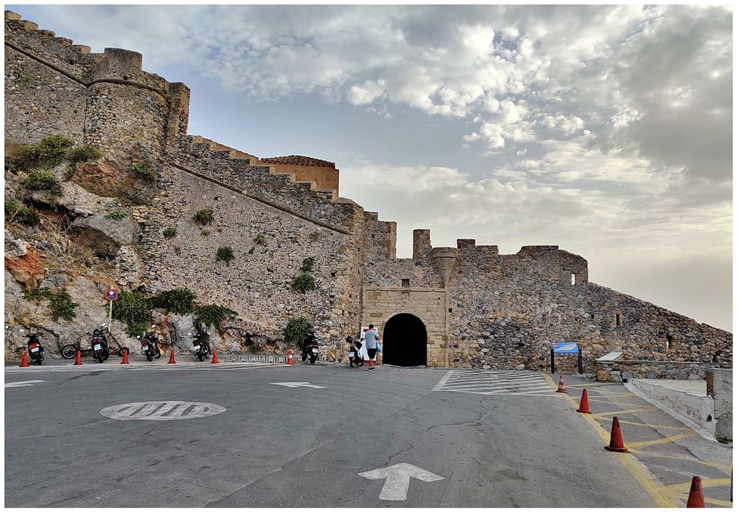 The main (West) gate to the (Lower) Town.