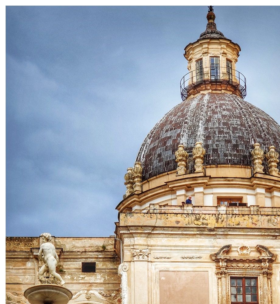 The dome of Chiesa di Santa Caterina d'Alessandria (seen from Piazza Pretoria).
