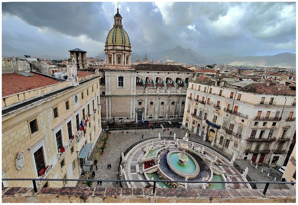 Piazza Pretoria seen from the rooftop terraces of Monasterio di Santa Caterina D'Alessandria.  The baroque church dominating the centre of the picture is 'Chiesa di San Giuseppe dei Padri Teatini'.