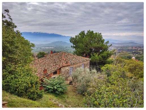 An old house in Metaxochori.